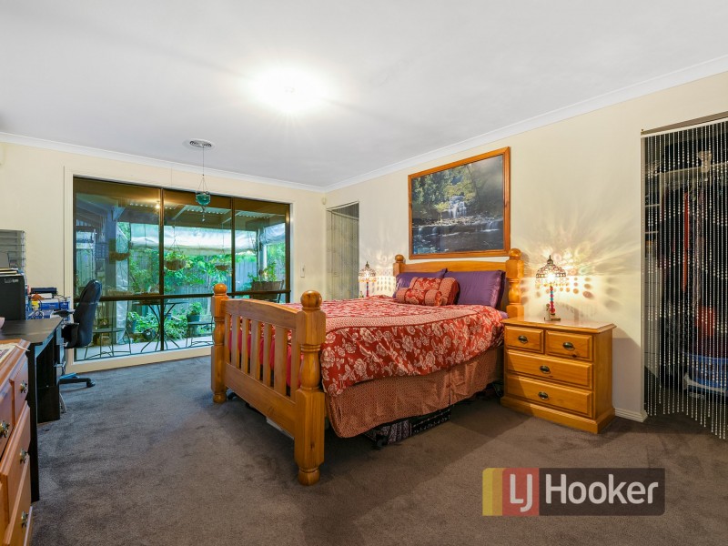 15 Marija Crescent, Berwick VIC 3806