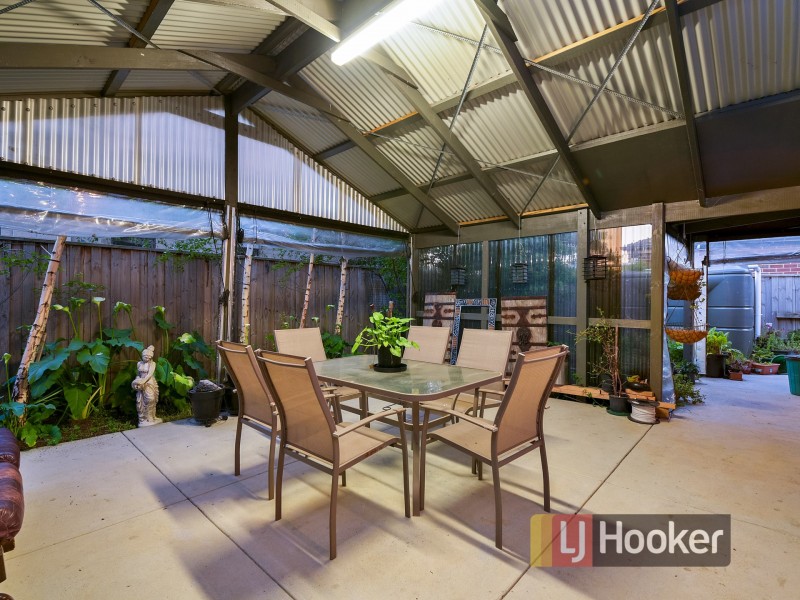 15 Marija Crescent, Berwick VIC 3806