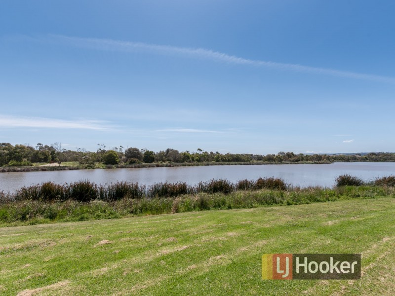 15 Marija Crescent, Berwick VIC 3806