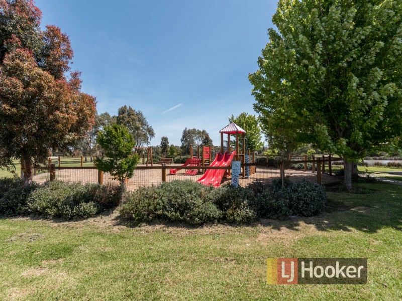 15 Marija Crescent, Berwick VIC 3806