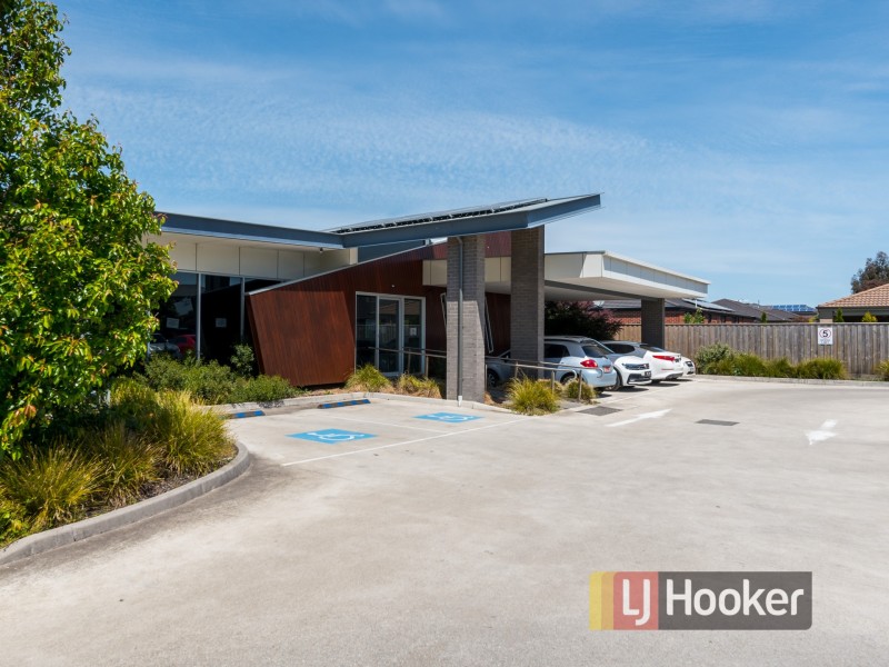 15 Marija Crescent, Berwick VIC 3806