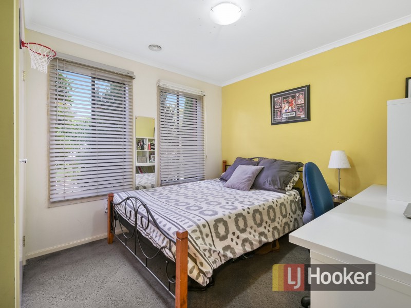 37 Cranston Close, Narre Warren North VIC 3804