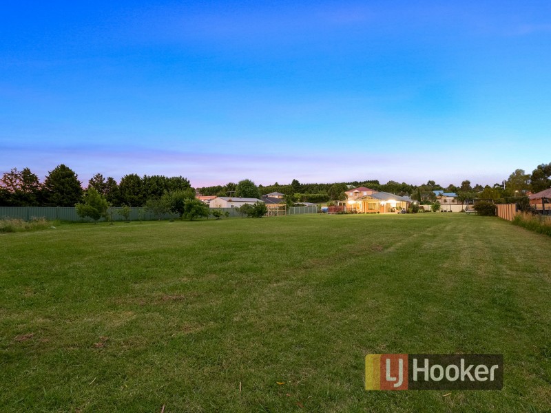 37 Cranston Close, Narre Warren North VIC 3804