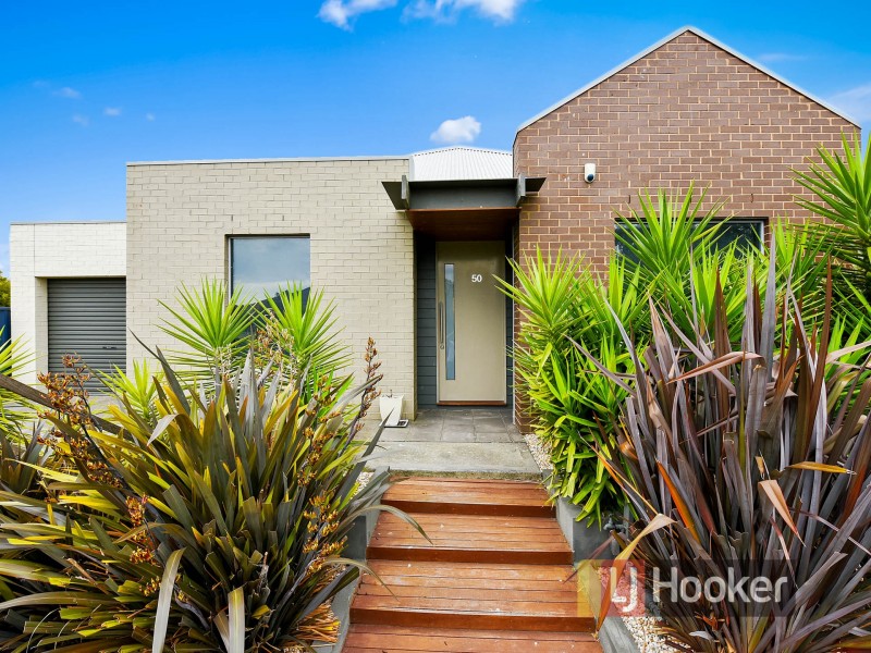 50 The Parkway, Pakenham VIC 3810