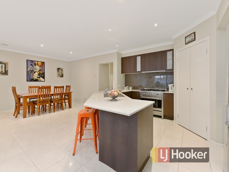 119 Skyline Way, Berwick VIC 3806