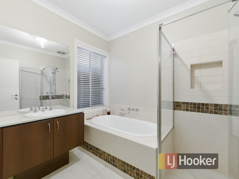 119 Skyline Way, Berwick VIC 3806