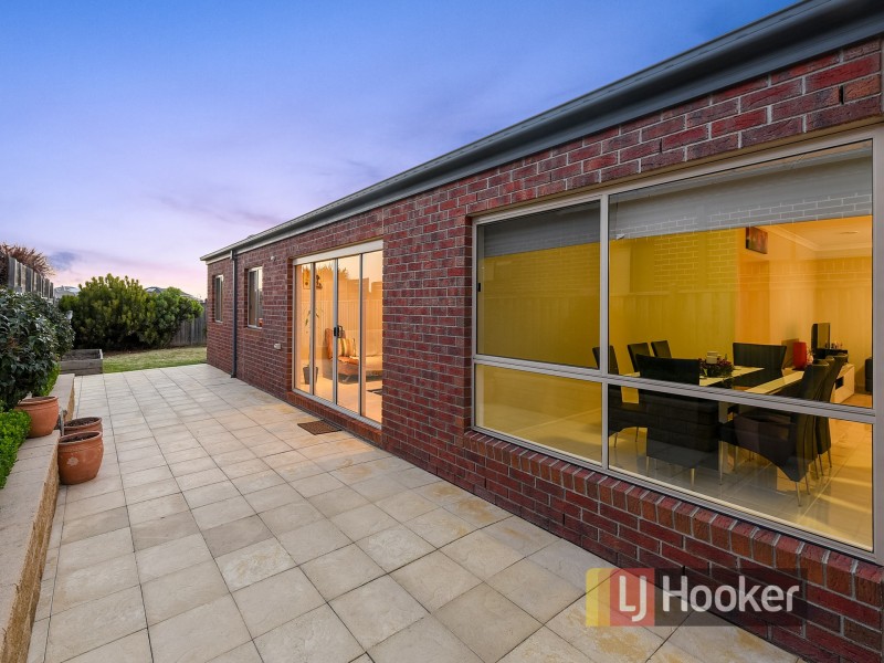 119 Skyline Way, Berwick VIC 3806