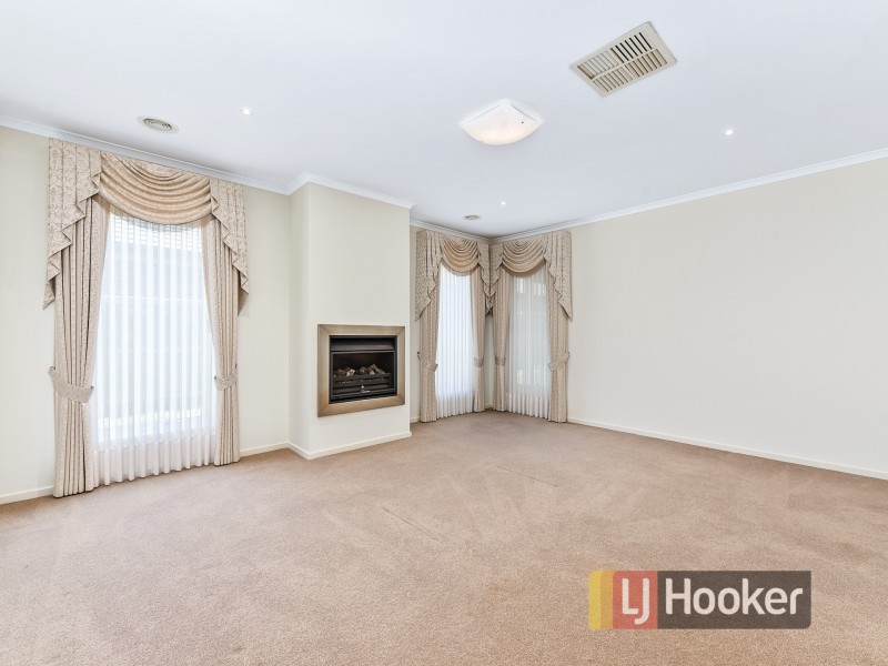 7 Magnifica Close, Berwick VIC 3806