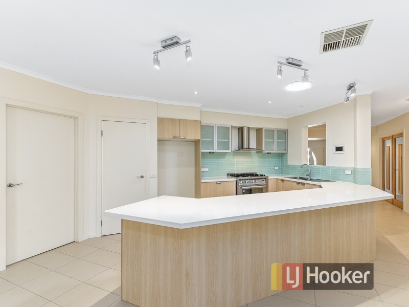 7 Magnifica Close, Berwick VIC 3806