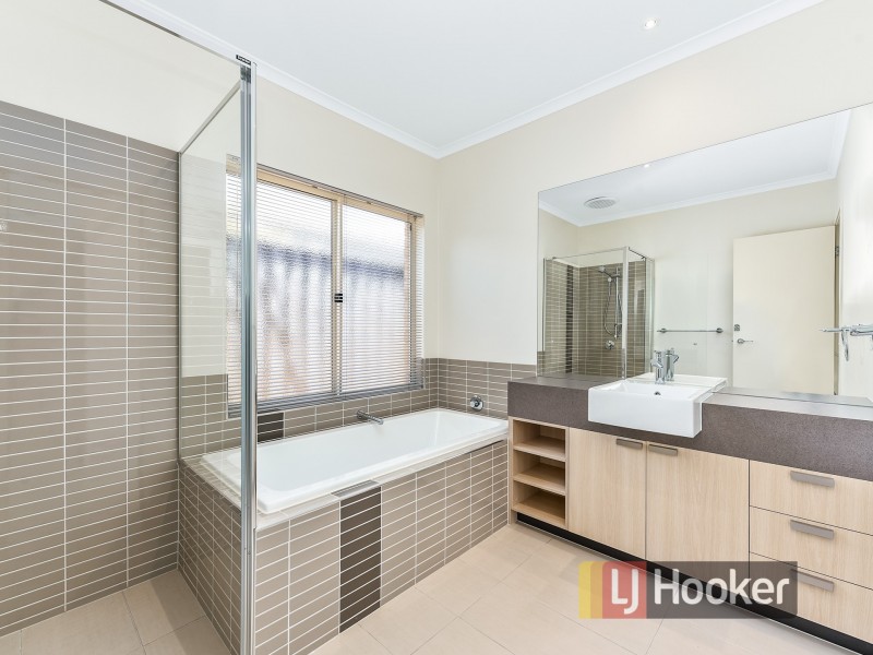 7 Magnifica Close, Berwick VIC 3806
