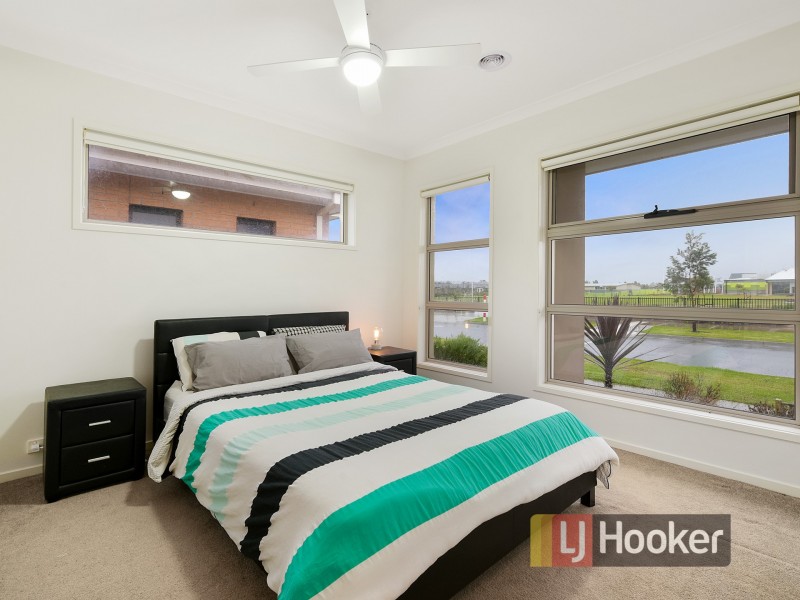 30 Haflinger Avenue, Clyde North VIC 3978