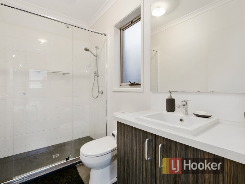 30 Haflinger Avenue, Clyde North VIC 3978