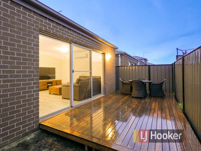 30 Haflinger Avenue, Clyde North VIC 3978
