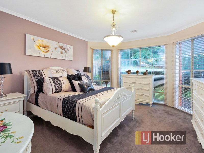 4 Edwin Street, Narre Warren South VIC 3805