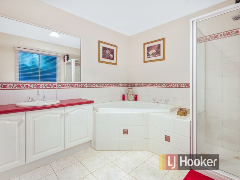 4 Edwin Street, Narre Warren South VIC 3805