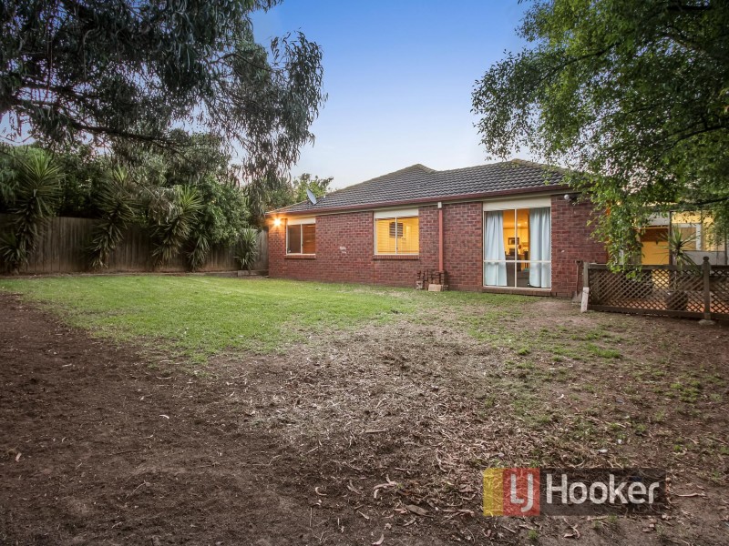4 Edwin Street, Narre Warren South VIC 3805