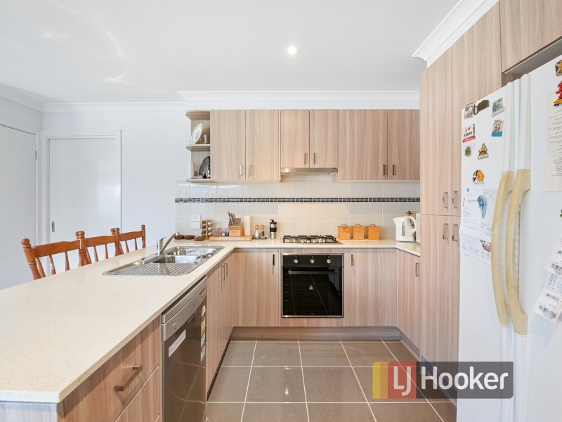 7 Macleod Circuit, Pakenham VIC 3810
