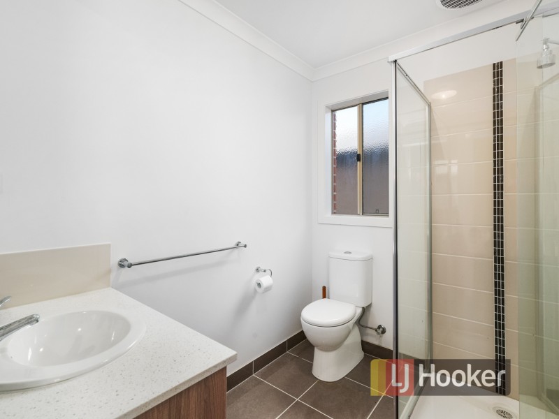 7 Macleod Circuit, Pakenham VIC 3810