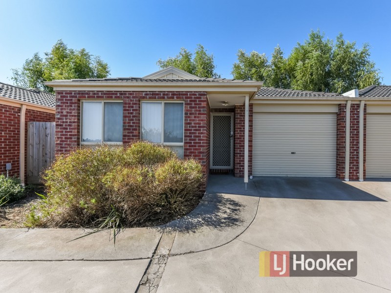 7/8 McClenaghan Place, Pakenham VIC 3810