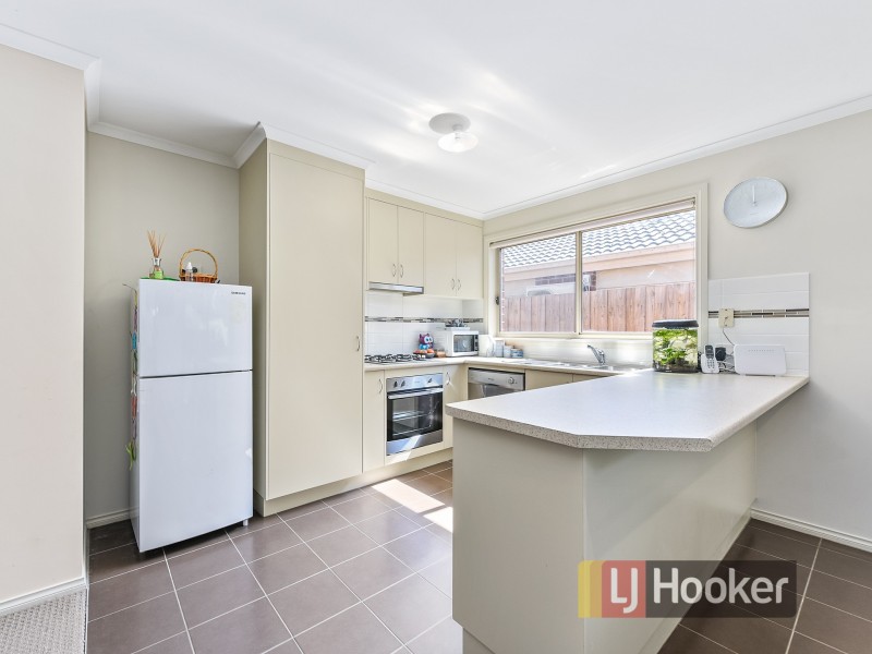 7/8 McClenaghan Place, Pakenham VIC 3810