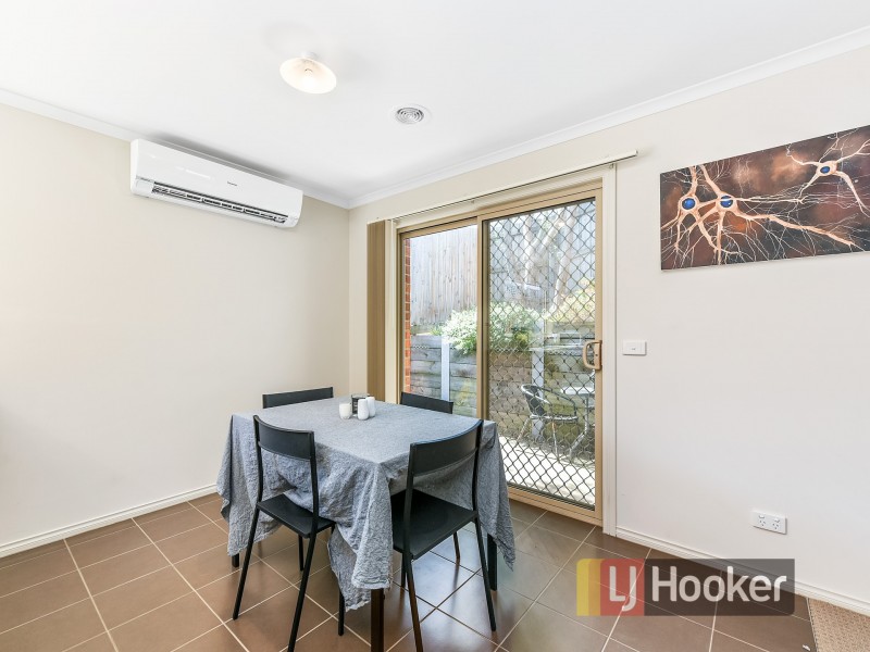 7/8 McClenaghan Place, Pakenham VIC 3810
