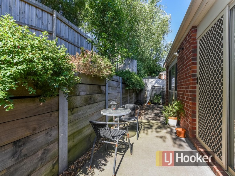 7/8 McClenaghan Place, Pakenham VIC 3810