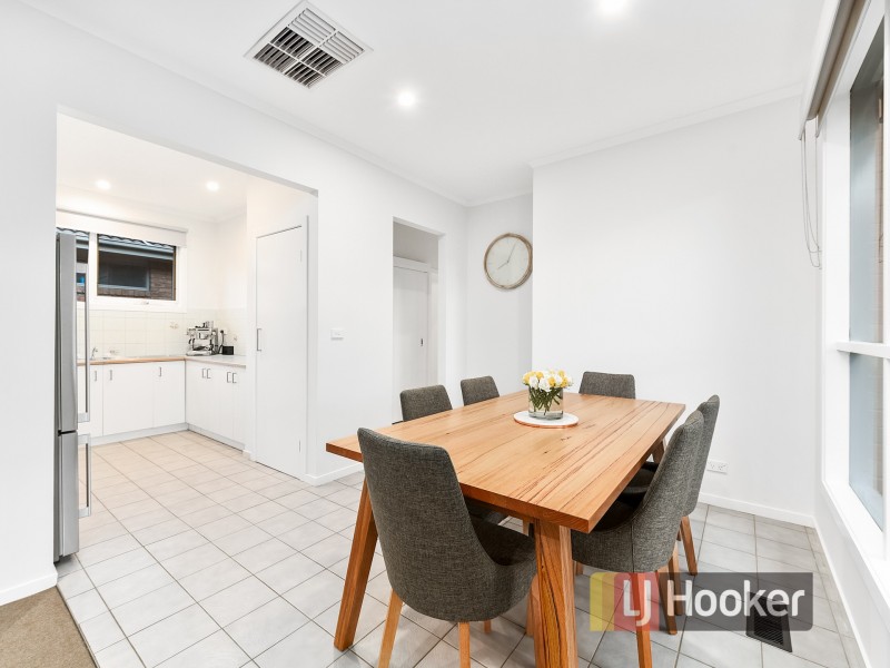 64 Lodge Crescent, Berwick VIC 3806