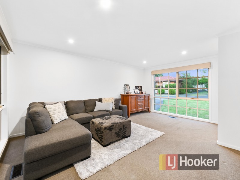 64 Lodge Crescent, Berwick VIC 3806