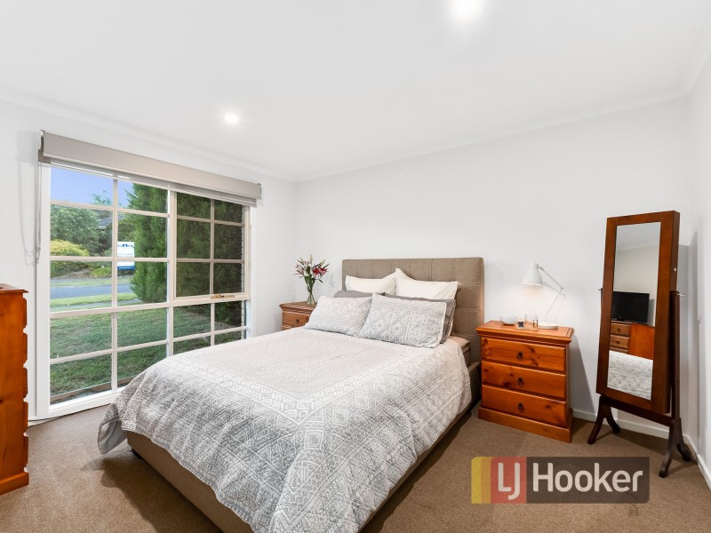64 Lodge Crescent, Berwick VIC 3806