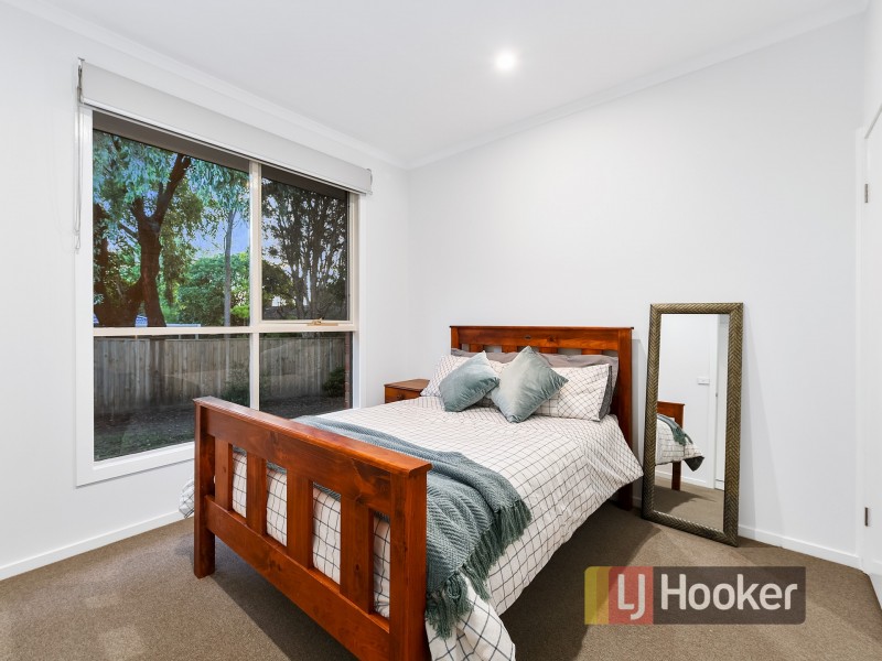 64 Lodge Crescent, Berwick VIC 3806