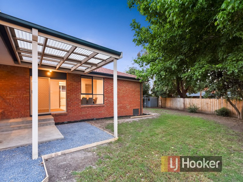 64 Lodge Crescent, Berwick VIC 3806