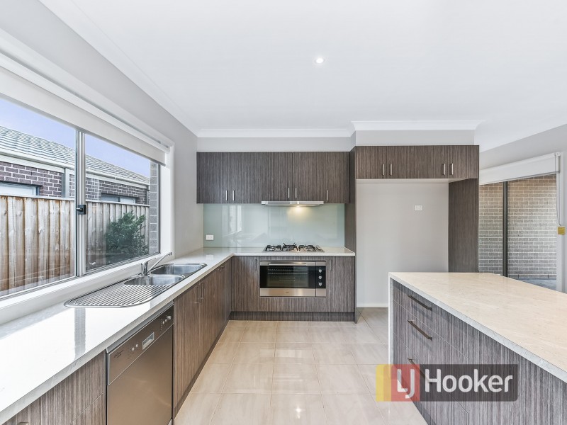 10 Jersey Crescent, Officer VIC 3809