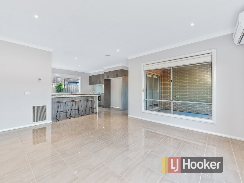 10 Jersey Crescent, Officer VIC 3809