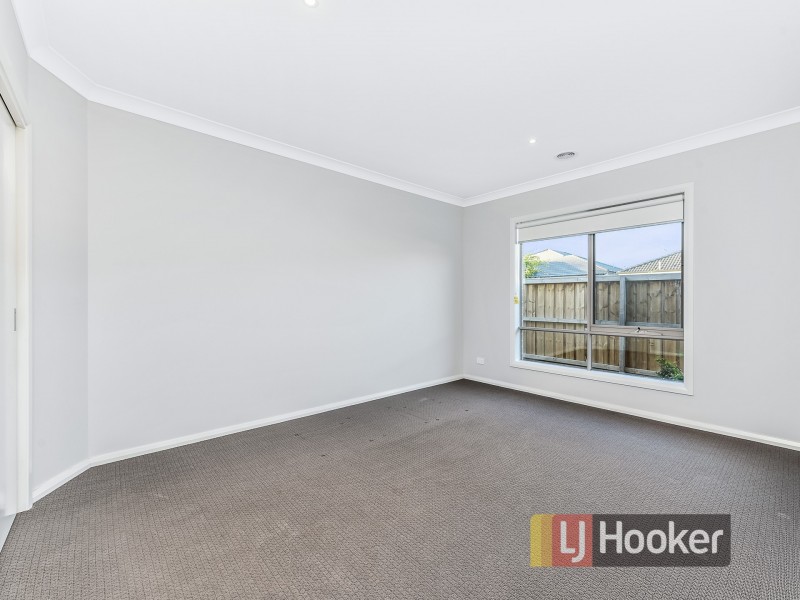 10 Jersey Crescent, Officer VIC 3809