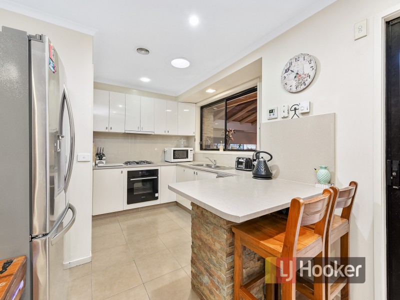21 Forsyth Court, Cranbourne North VIC 3977