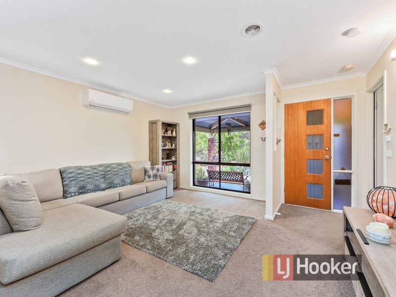 21 Forsyth Court, Cranbourne North VIC 3977