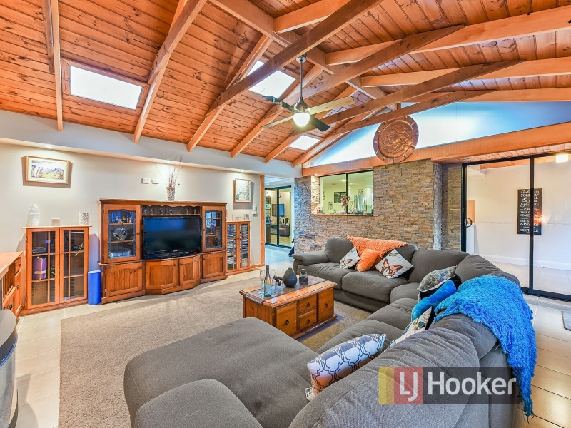 21 Forsyth Court, Cranbourne North VIC 3977