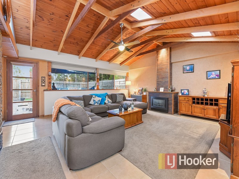 21 Forsyth Court, Cranbourne North VIC 3977