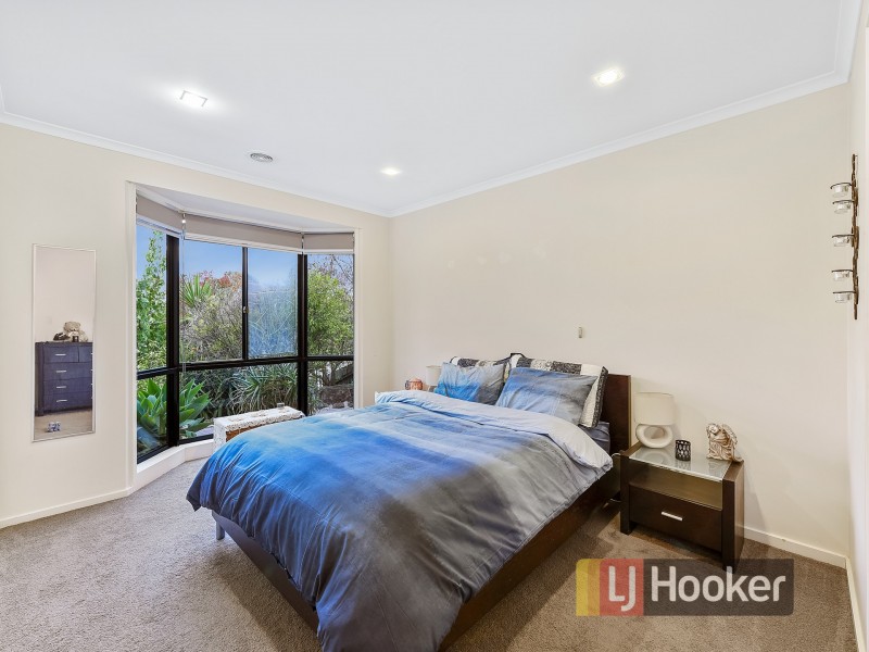 21 Forsyth Court, Cranbourne North VIC 3977