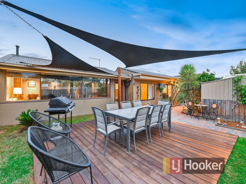 21 Forsyth Court, Cranbourne North VIC 3977