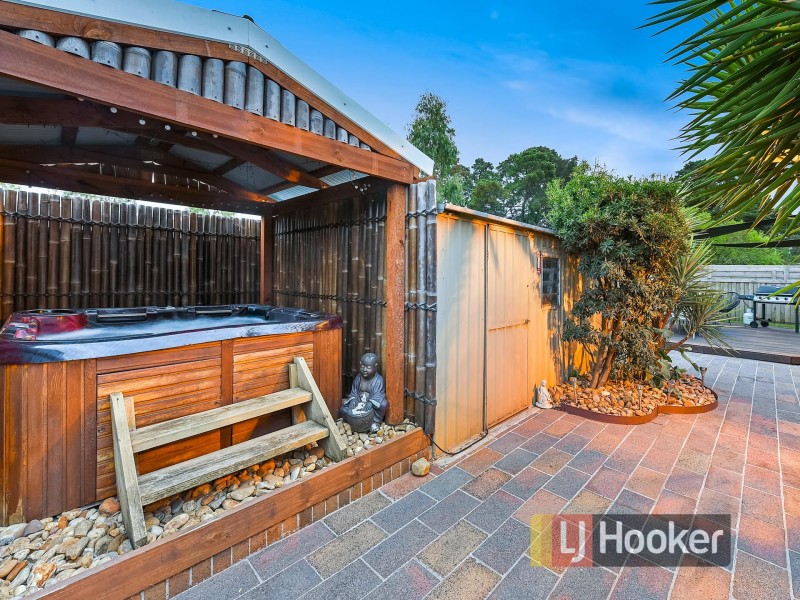 21 Forsyth Court, Cranbourne North VIC 3977