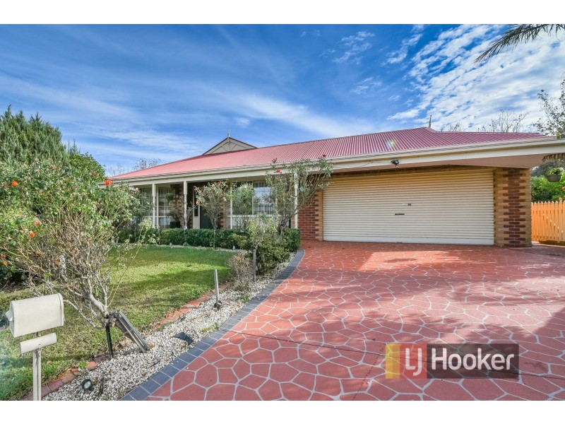 13 Dryden Court, Berwick VIC 3806