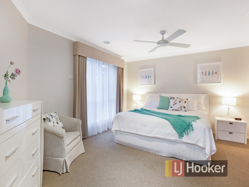 2/1 Derwent Court, Berwick VIC 3806