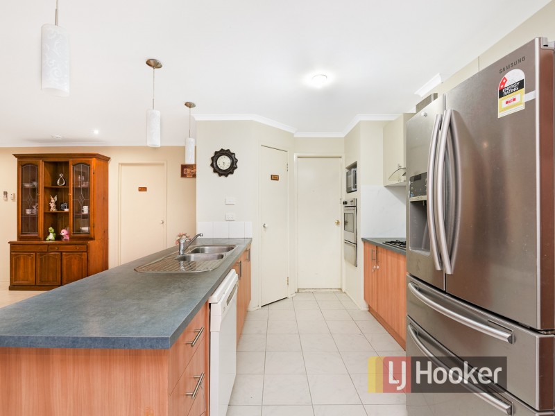 5 Lisburn Way, Berwick VIC 3806