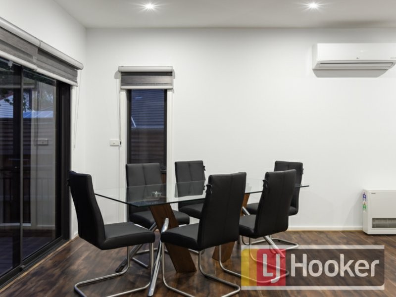 5/2 Harkaway Road, Berwick VIC 3806