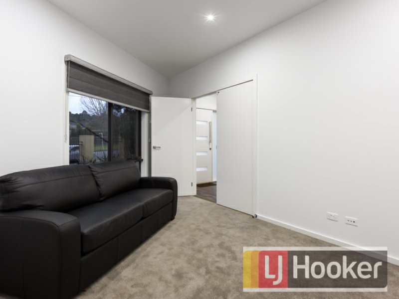 5/2 Harkaway Road, Berwick VIC 3806