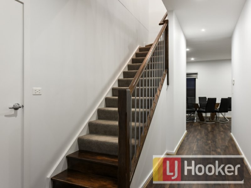 5/2 Harkaway Road, Berwick VIC 3806