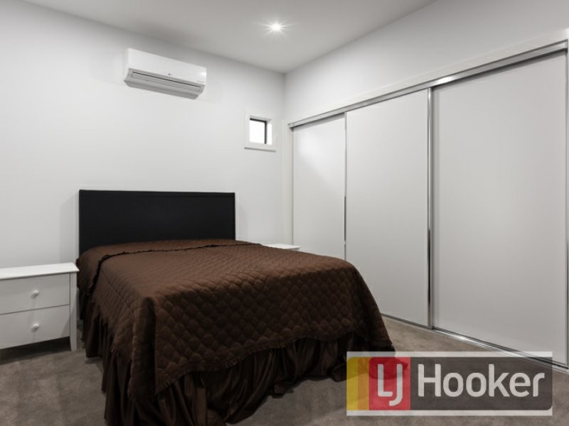 5/2 Harkaway Road, Berwick VIC 3806