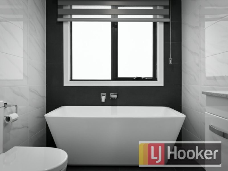 5/2 Harkaway Road, Berwick VIC 3806