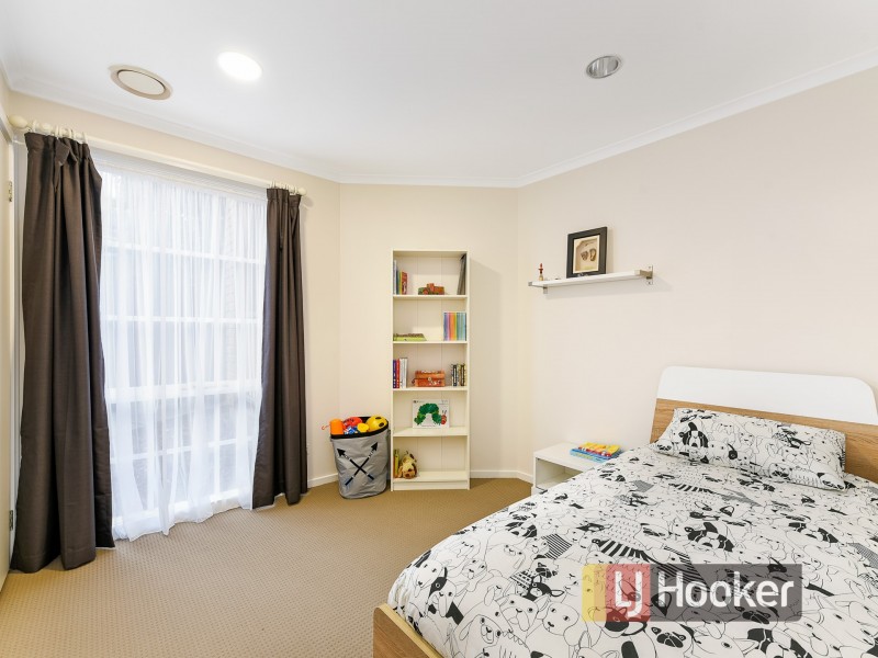 8A Messmate Court, Berwick VIC 3806